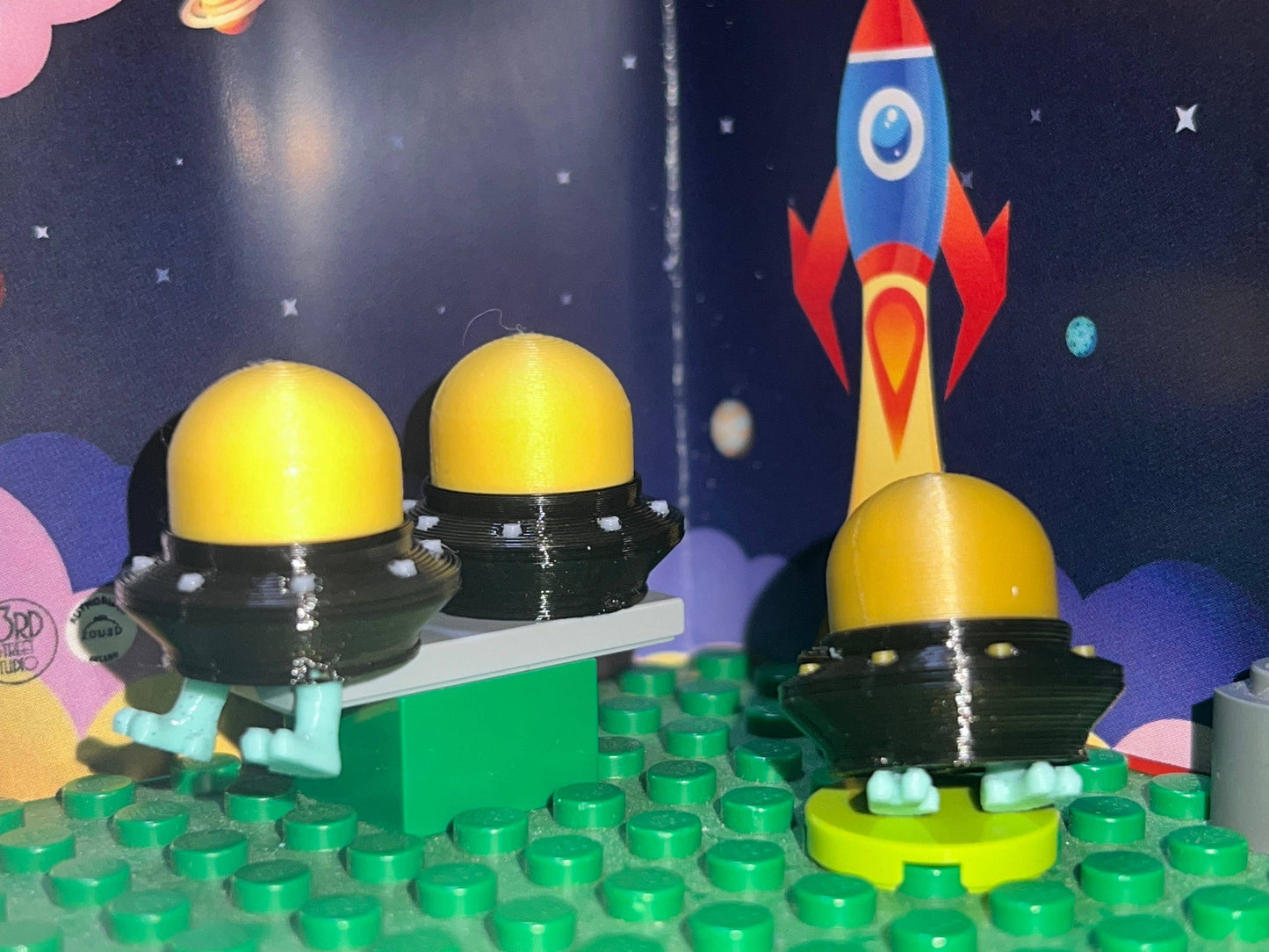 UFO - Fidget Friend - Includes Play Scene