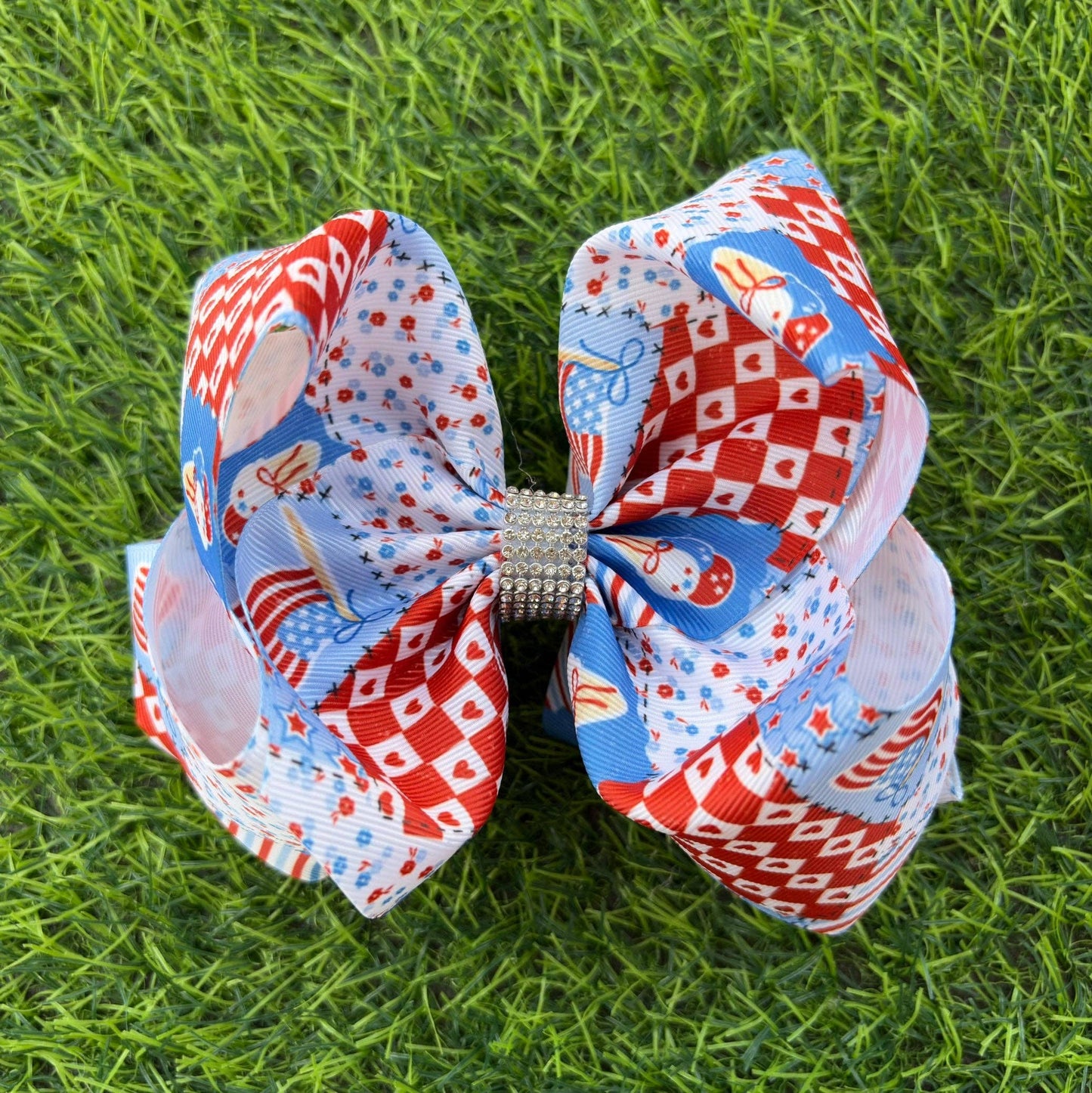 Multi-Patch Patriotic printed double layer hair bows. 4PCS/$10.00 BW-DSG-5061