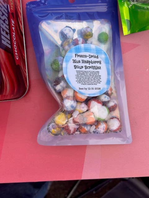 Blue Raspberry Sour fruit crunchies