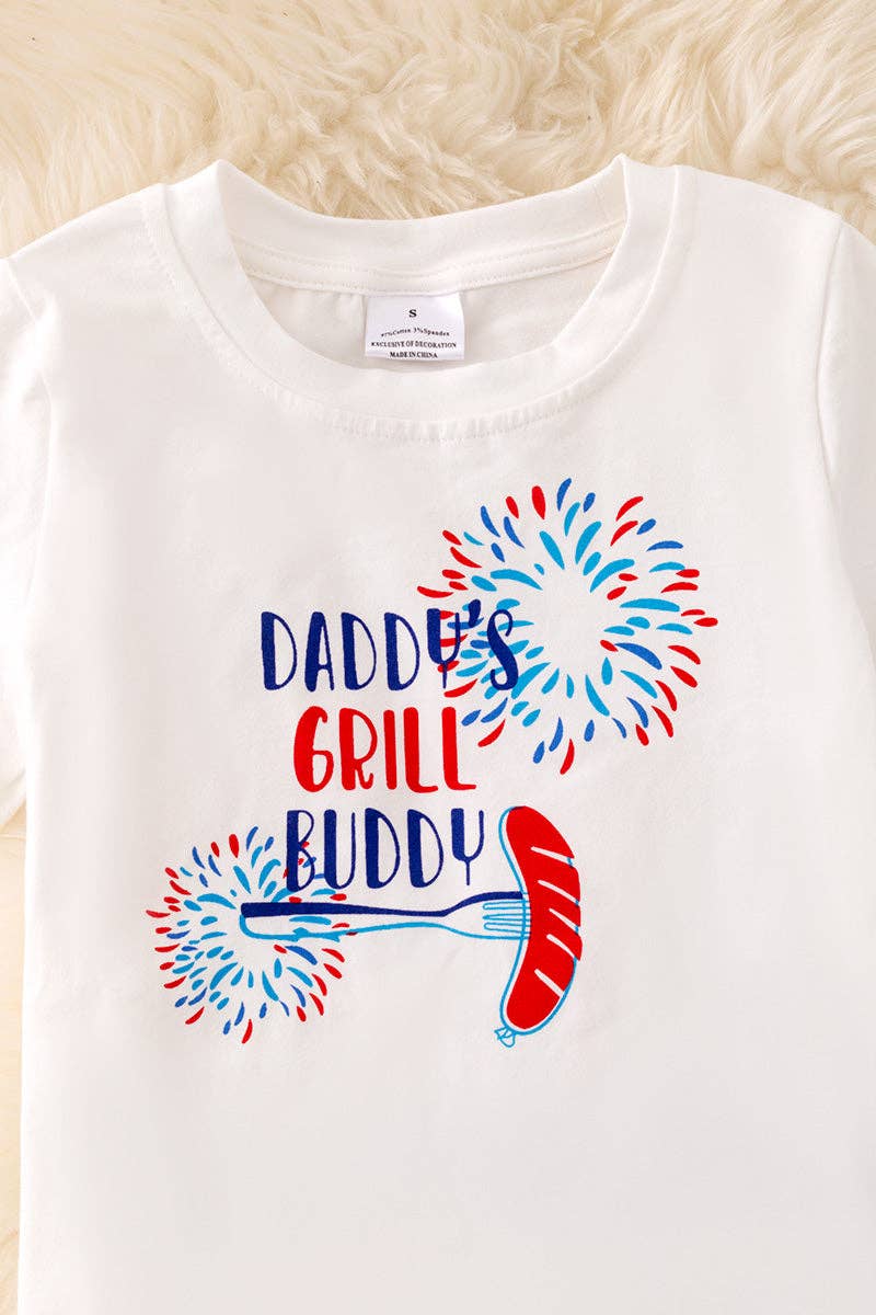 "Daddy's Grill Buddy" White T-shirt & blue multi printed shorts. OFB50043 JEAN