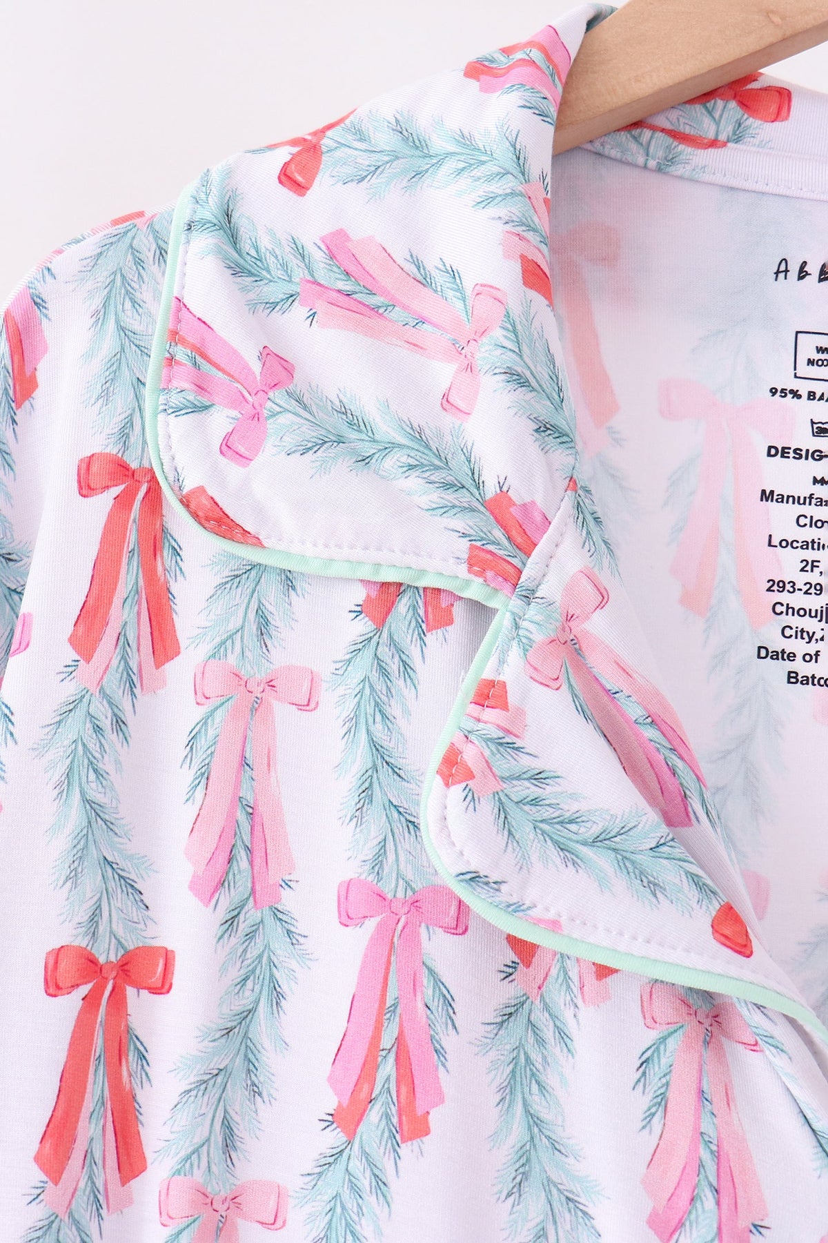 Green bow christmas tree bamboo mom's gown