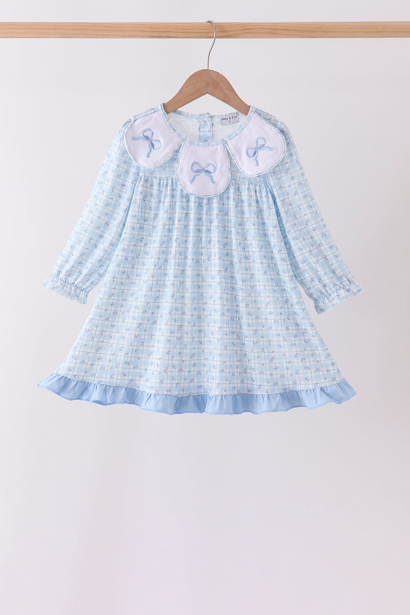 Blue bow embroidery dress
