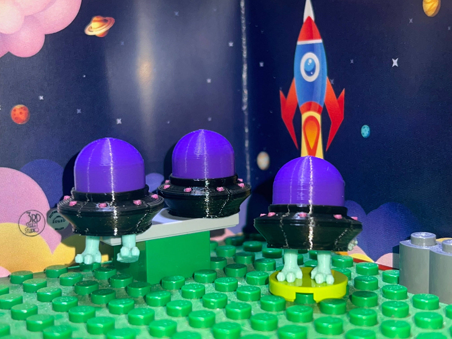 UFO - Fidget Friend - Includes Play Scene