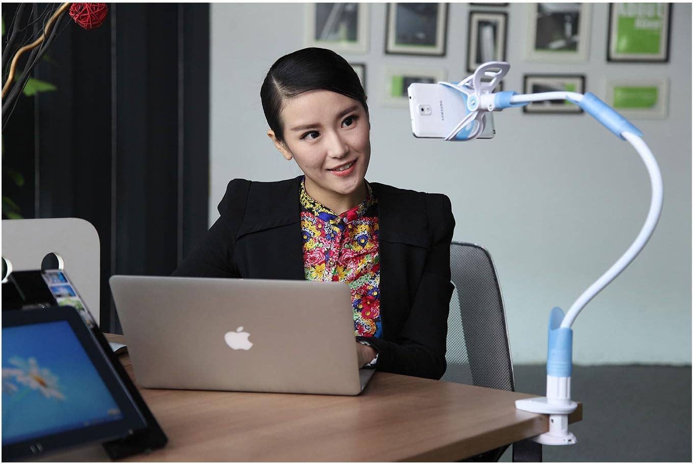 Cell Phone Clip Holder With Rotating Flexible Arm