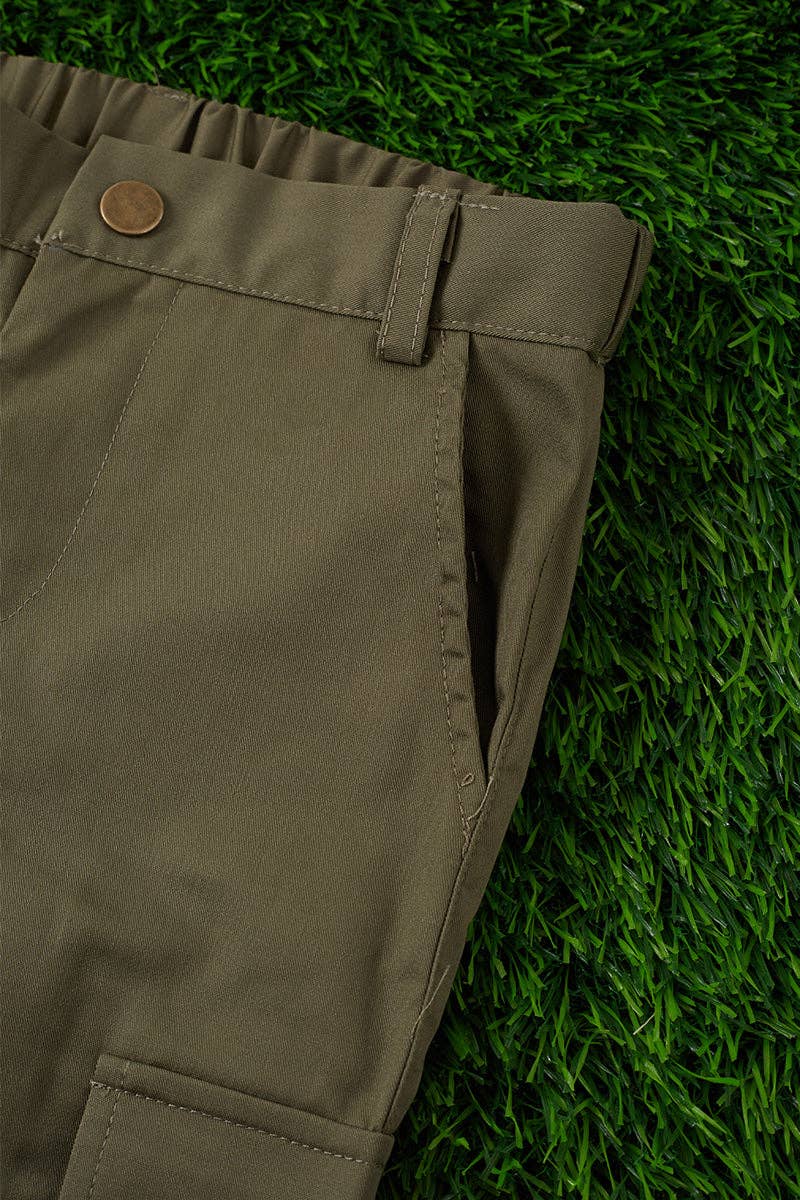 ARMY GREEN CARGO PANTS.  PNG651122037-WEN