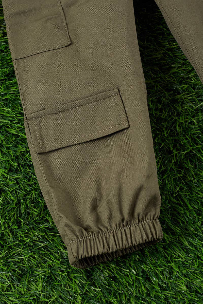 ARMY GREEN CARGO PANTS.  PNG651122037-WEN