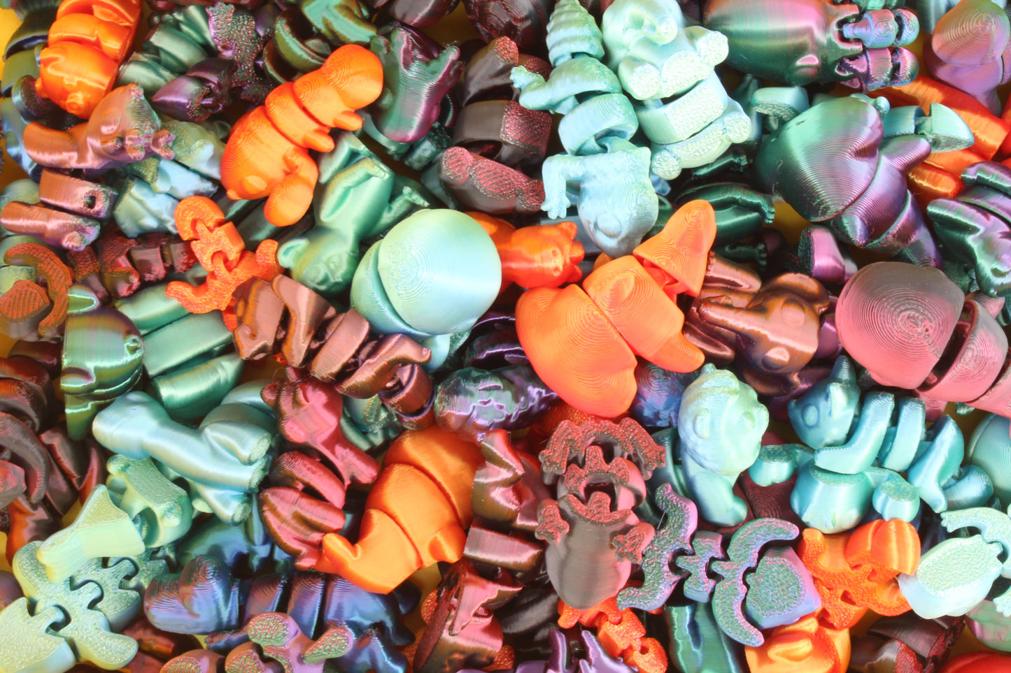 100 Pieces Mini 3D Printed Animals Mixed Colors