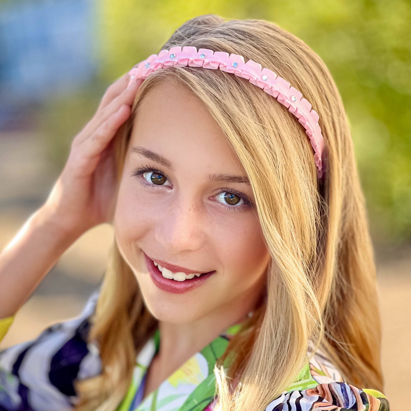 34 Headbands for Kids & Free Acrylic Accessories Display