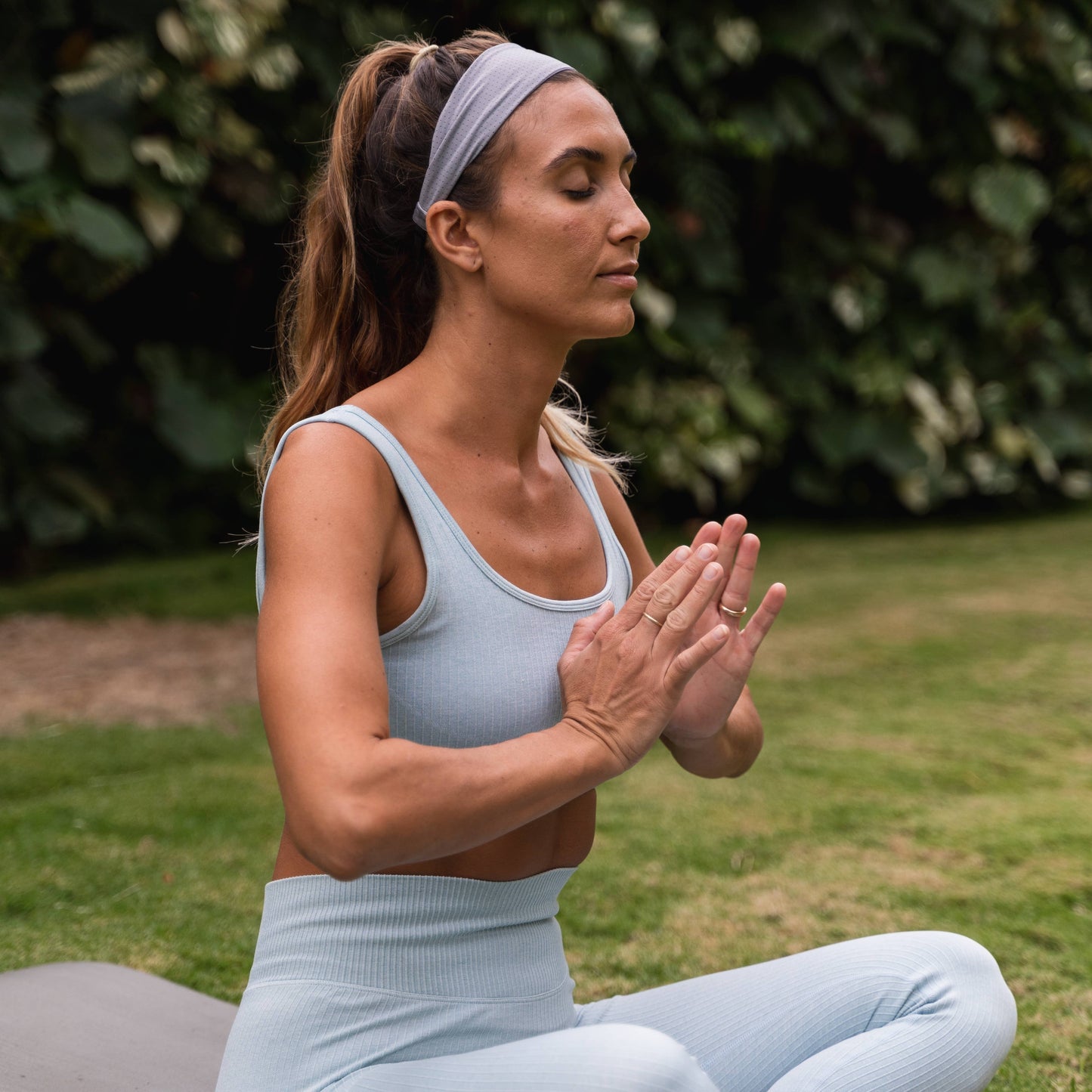 Adjustable No Slip Mesh Sport Headbands - Athletic Hair Band