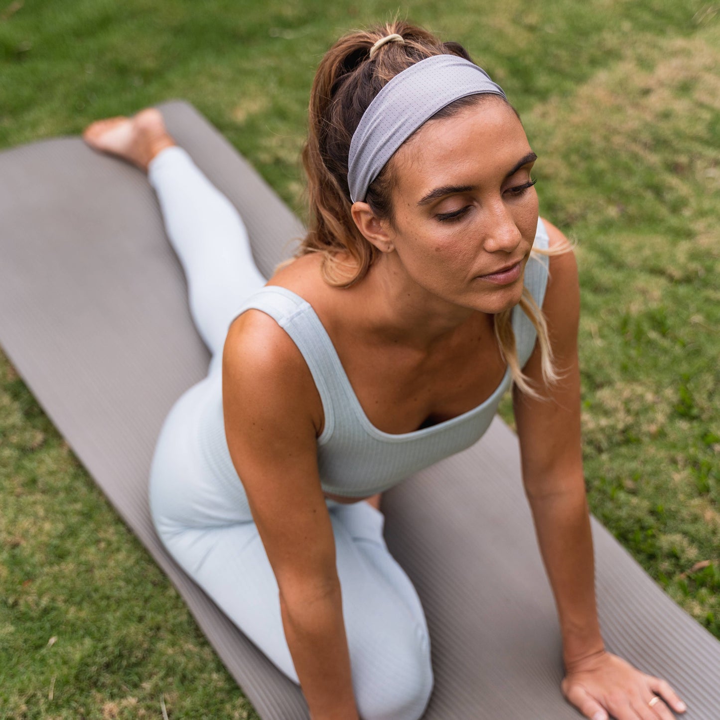 Adjustable No Slip Mesh Sport Headbands - Athletic Hair Band