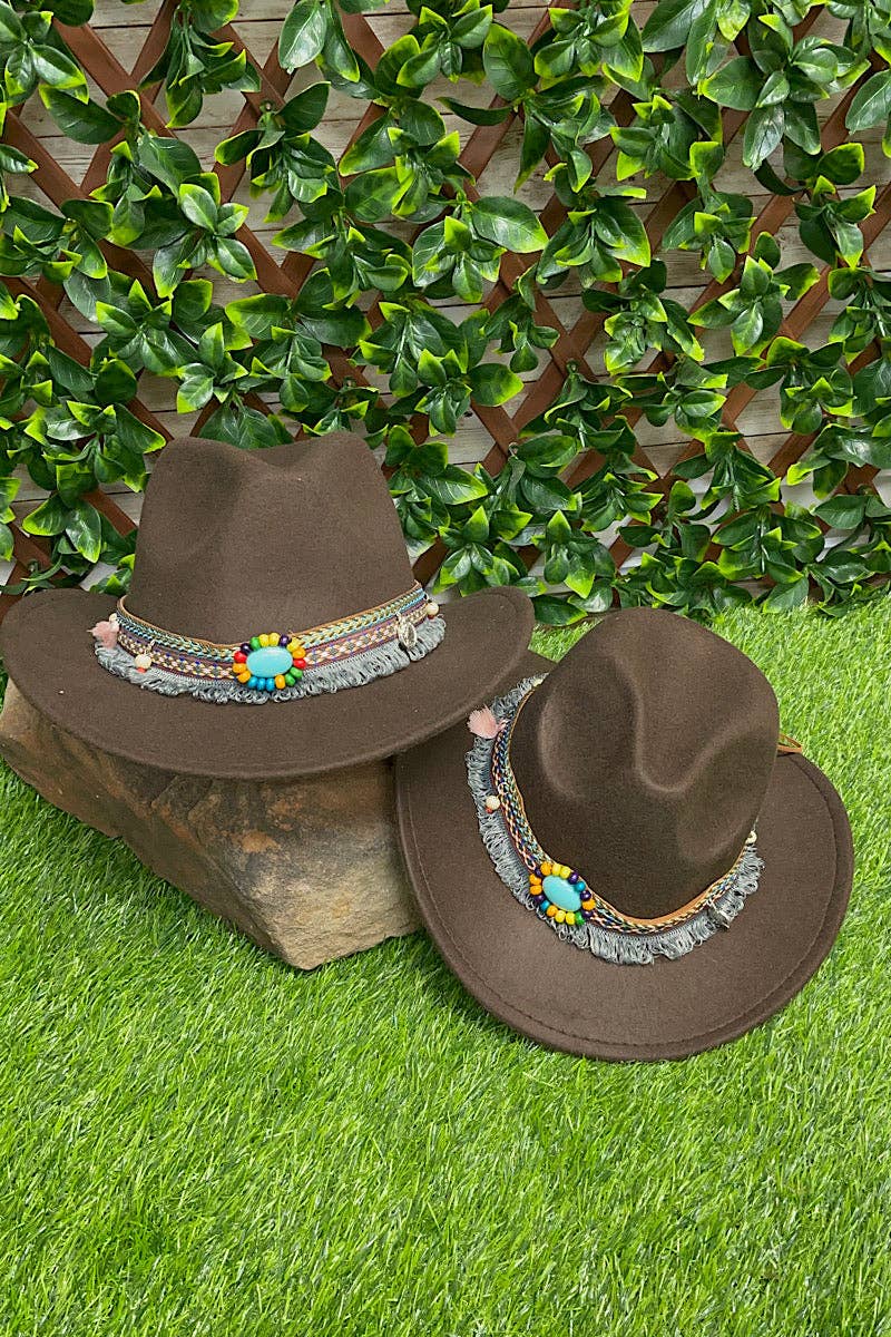 WOMANS BROWN HATS WITH BAND.