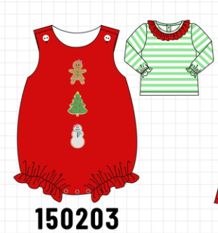 Red Gingerbread Tree Embroidery Bubble Set